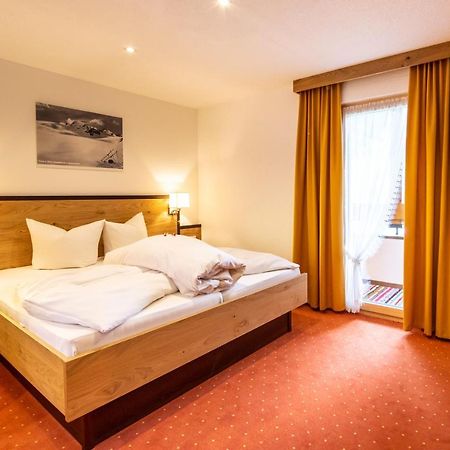 Hotel Garni Tyola Ішгль Екстер'єр фото